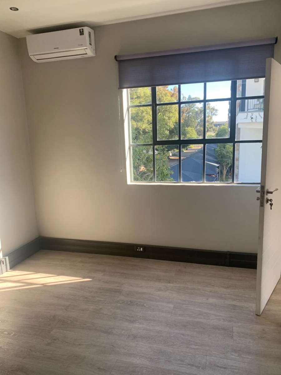 To Let 1 Bedroom Property for Rent in Paardevlei Western Cape